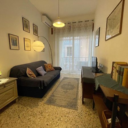 Back To The Past Apartment Olbia Ngoại thất bức ảnh