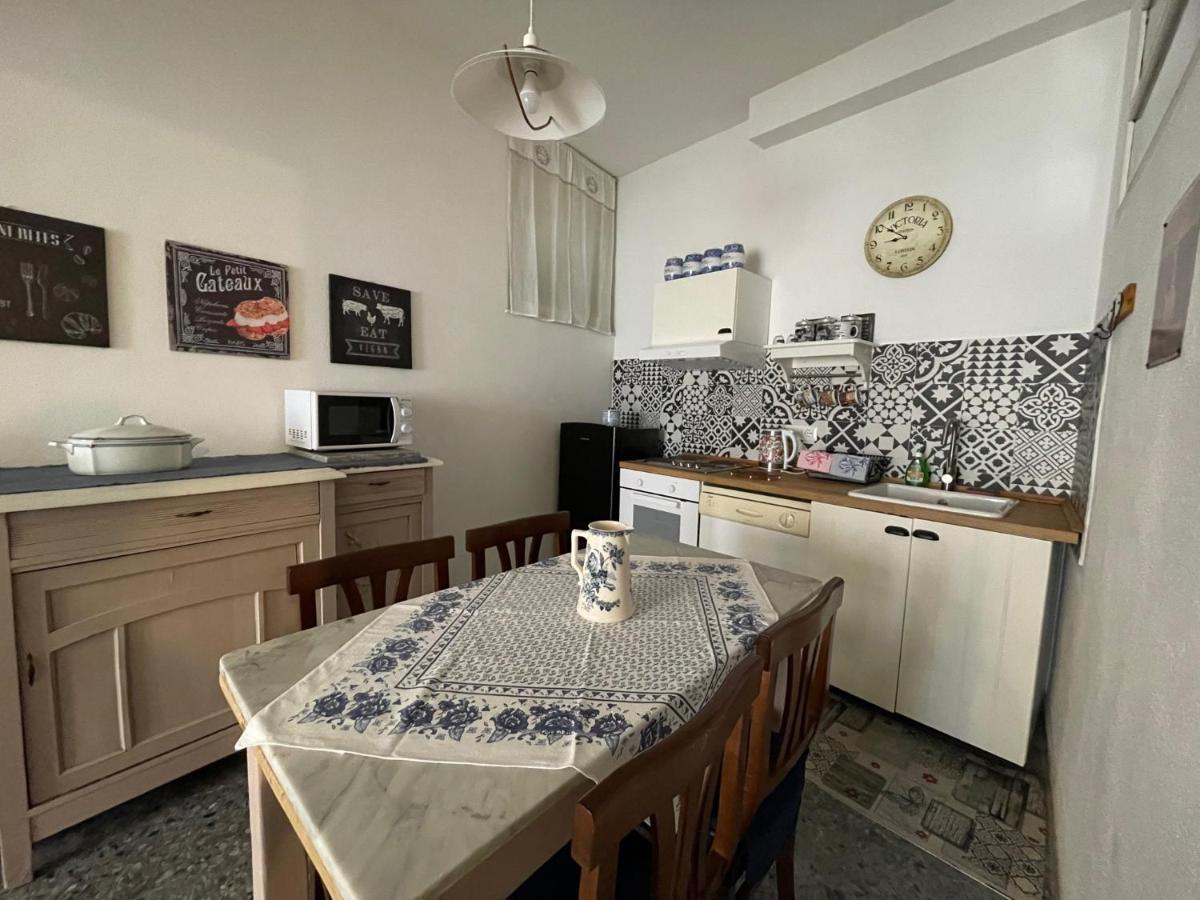 Back To The Past Apartment Olbia Ngoại thất bức ảnh
